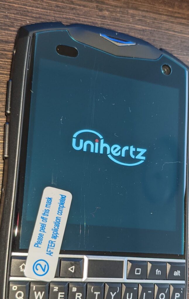 最大79%OFFクーポン Unihertz Titan Pocket 小型QWERTYスマートフォン